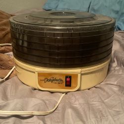 Dehydrator 