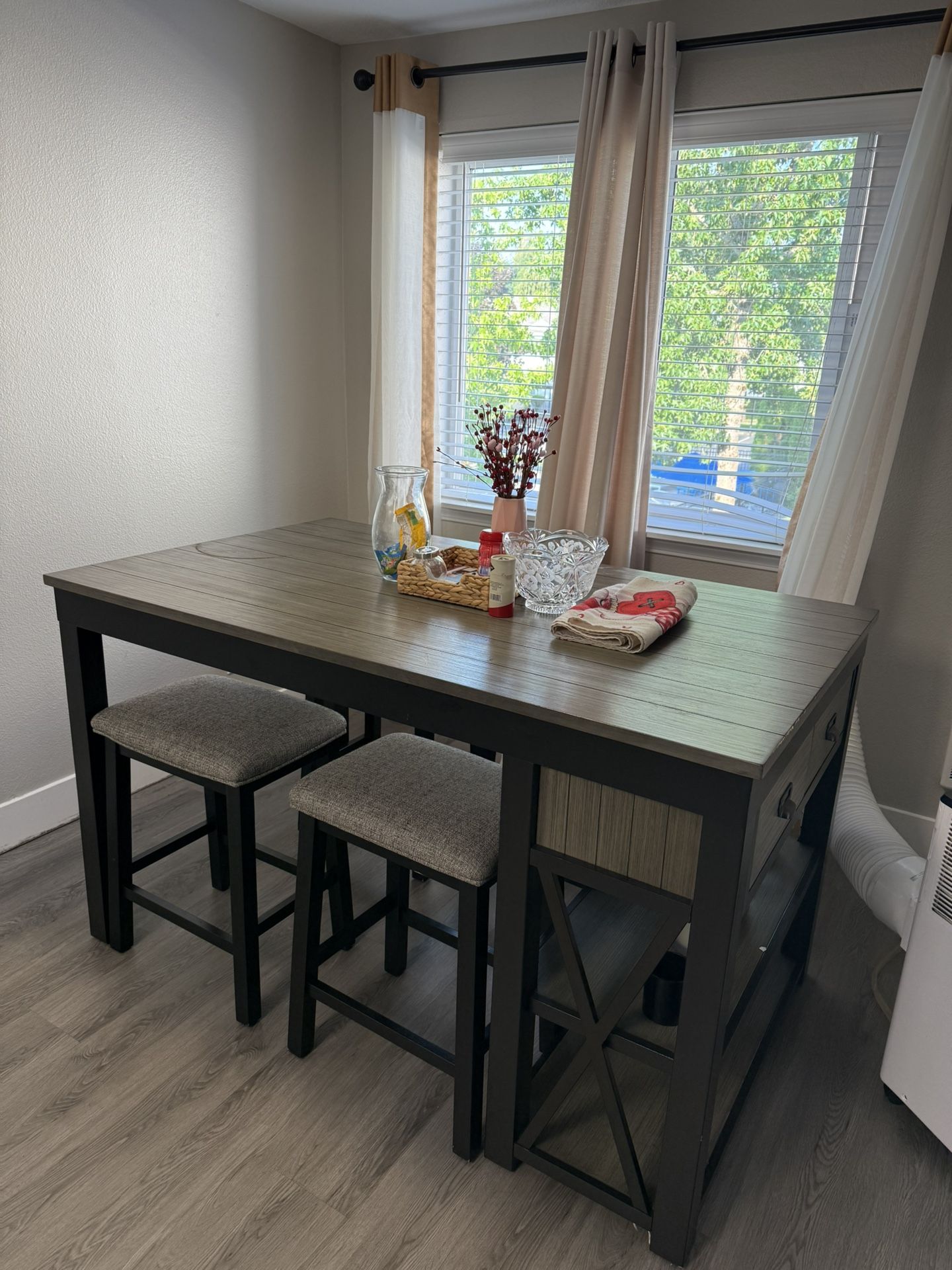 Counter Height Dining Table with 4 Stools
