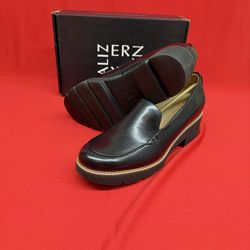 Naturalizer
