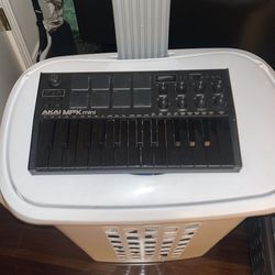 Akai MPK Mini