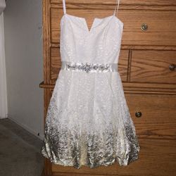 GROUP USA, Gold And White And Size 10 In Juniors 