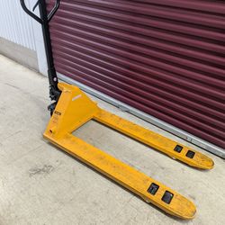 U Line Pallet Jack 5000lb 