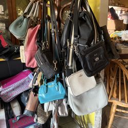 Lot Purses  Good Prices 
