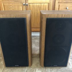 Infinity Stereo Speakers With Real Wood Cabinet 