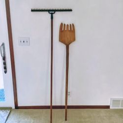 Antique hay/garden rake (Rake only)