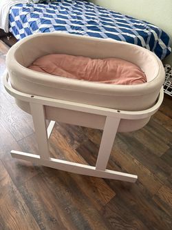 Baby Bassinet with Wooden Stand