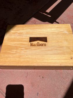 New Marlboro poker set