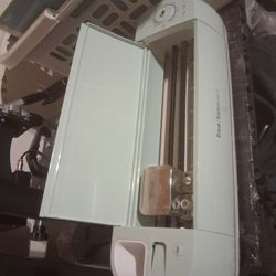 Cricut 