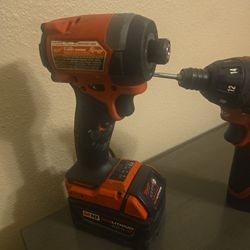 Milwaukee. Impact and drill