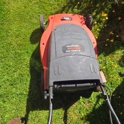 Balck and Decker Lawnmower