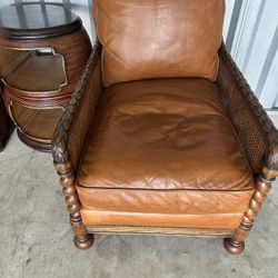 Robb&Stuckey Chair