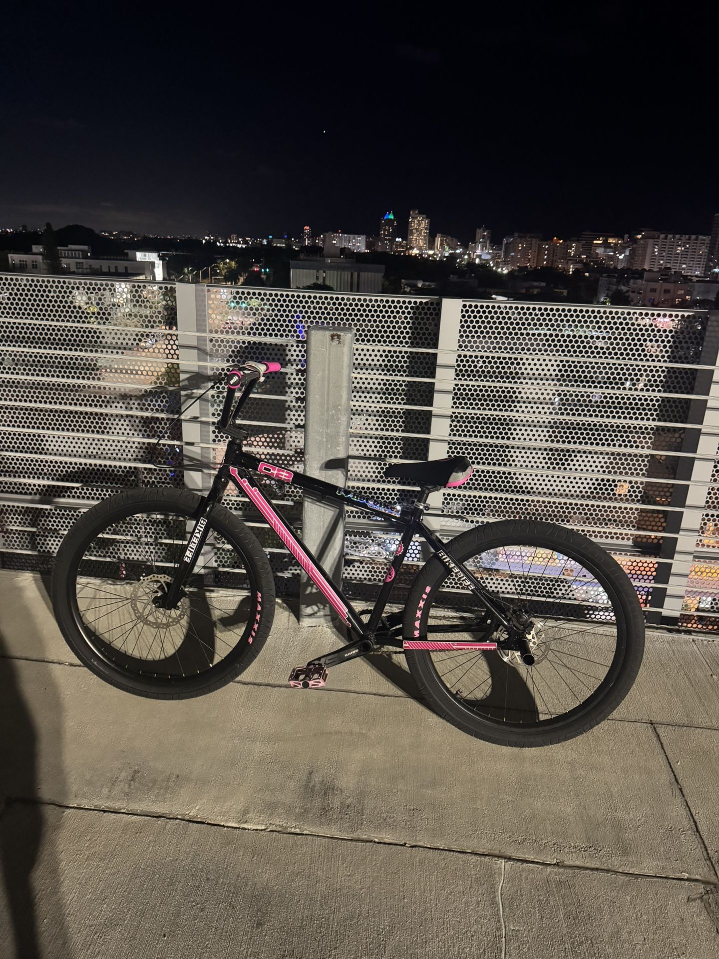 Collective C2 Bike