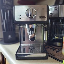 DeLonghi Espresso Machine – Tested & Working