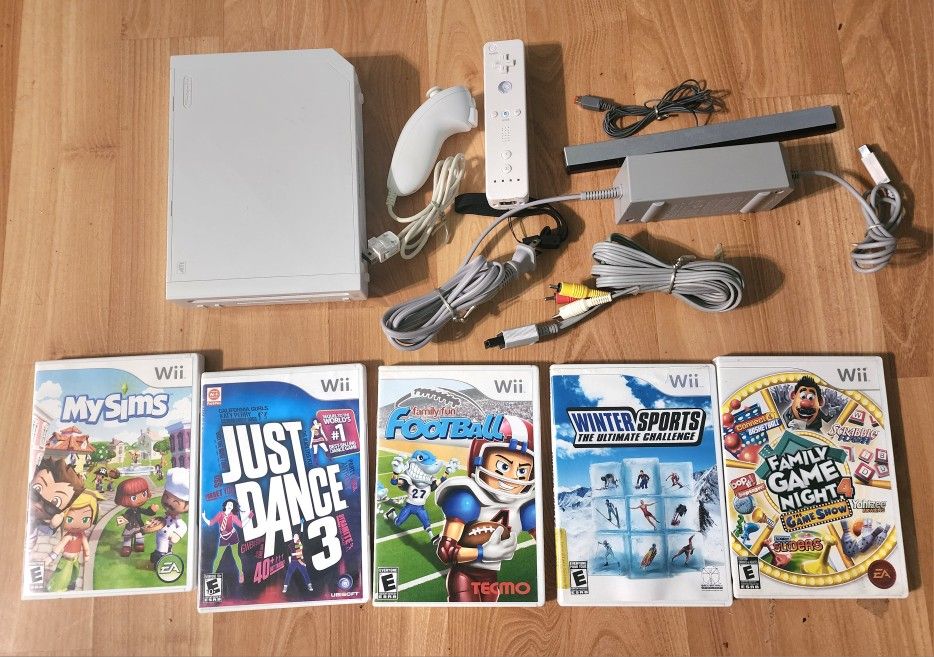Nintendo Wii Video Game Console and Games