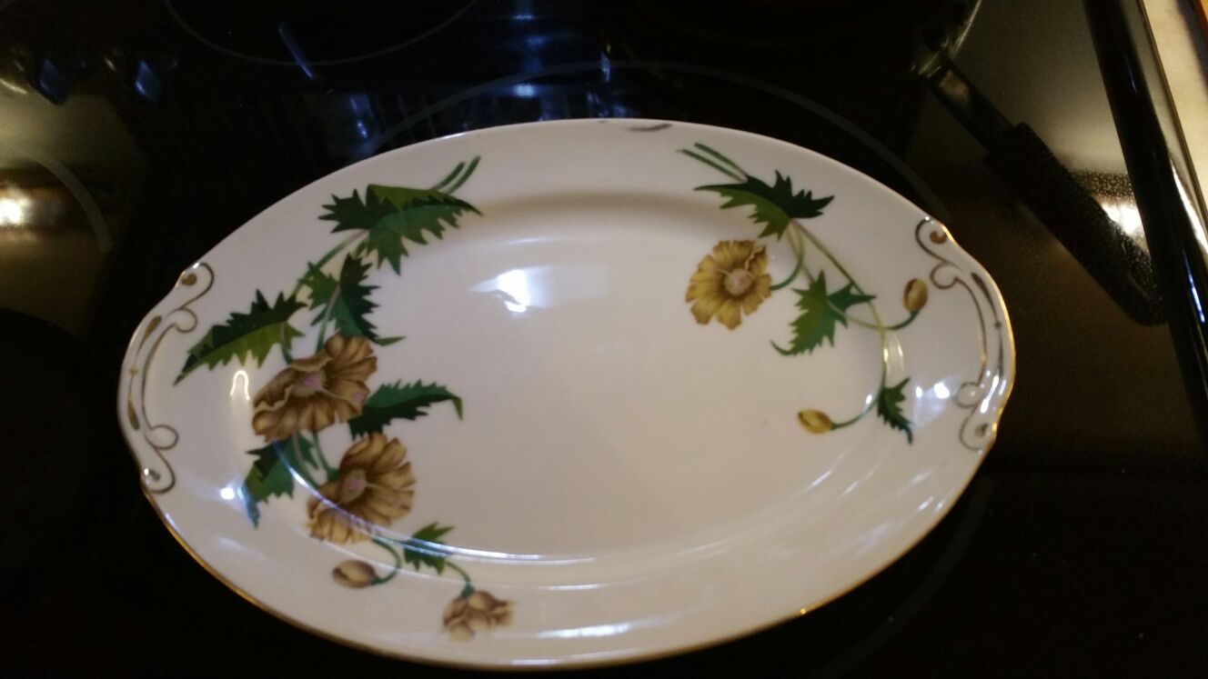 Vegetable dish Book value $46 selling for 15