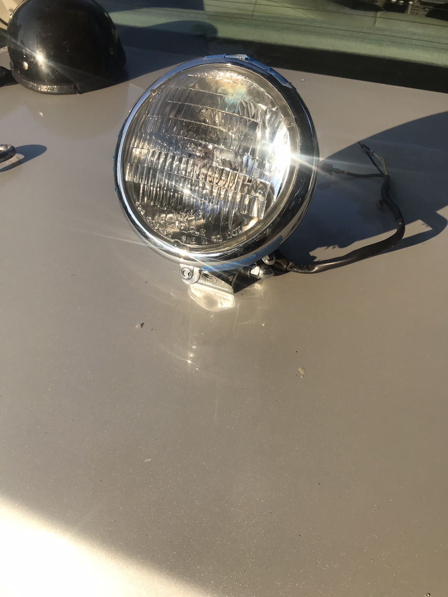 Headlight off 2000 Harley duece