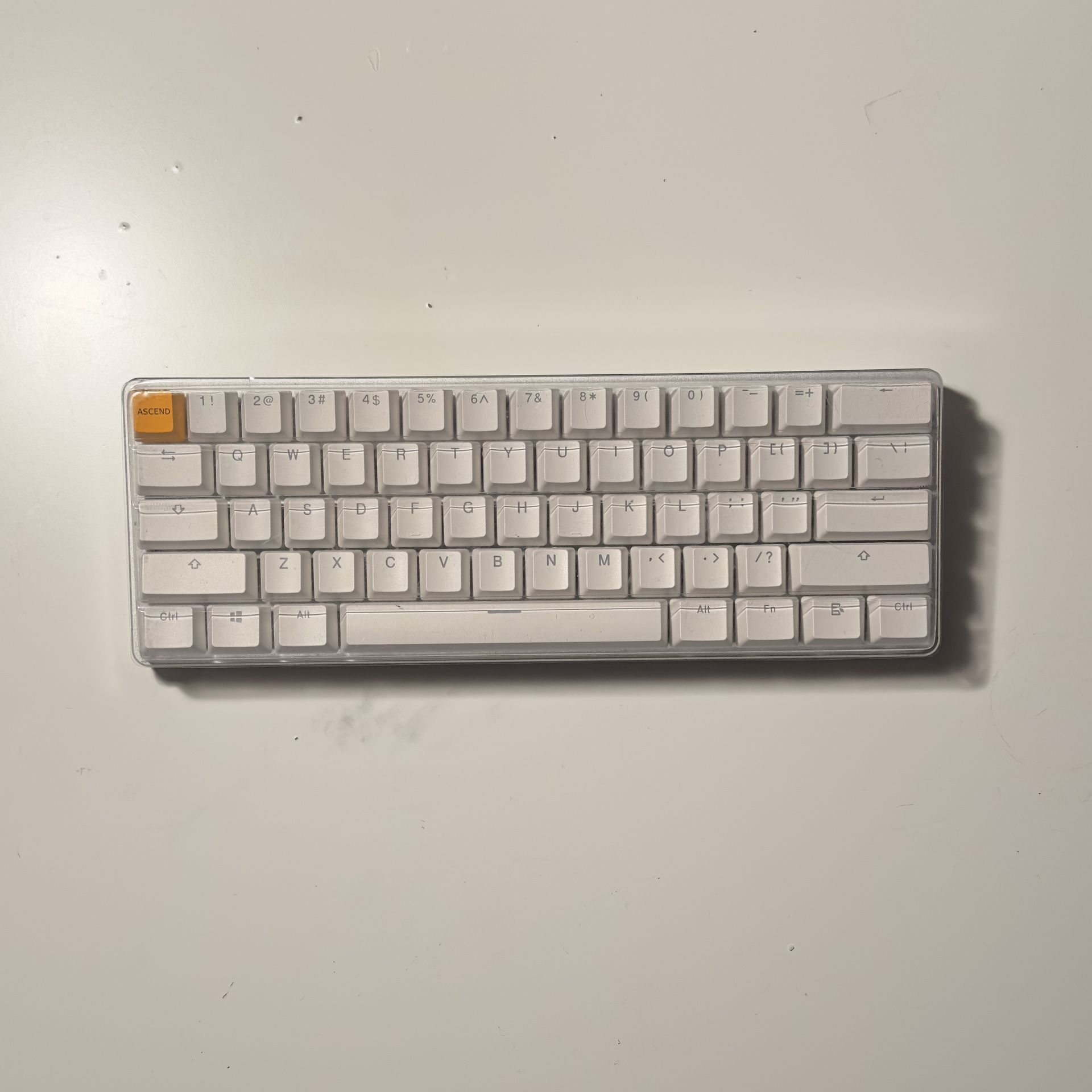 Glorious GMMK White Ice Edition - Compact (Pre-Built)