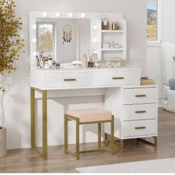 White Vanity Desk With Stool