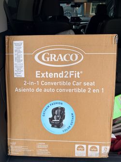 Graco Extend2Fit 2-in-1 Convertible Car Seat