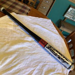 Easton Black Magic baseball bat 30” 23 ounces, good condition. Model ML300, Plainfield, Il