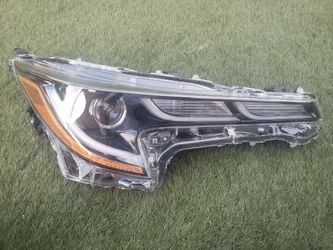 2019 2020 2021 Toyota corrolla right side headlight