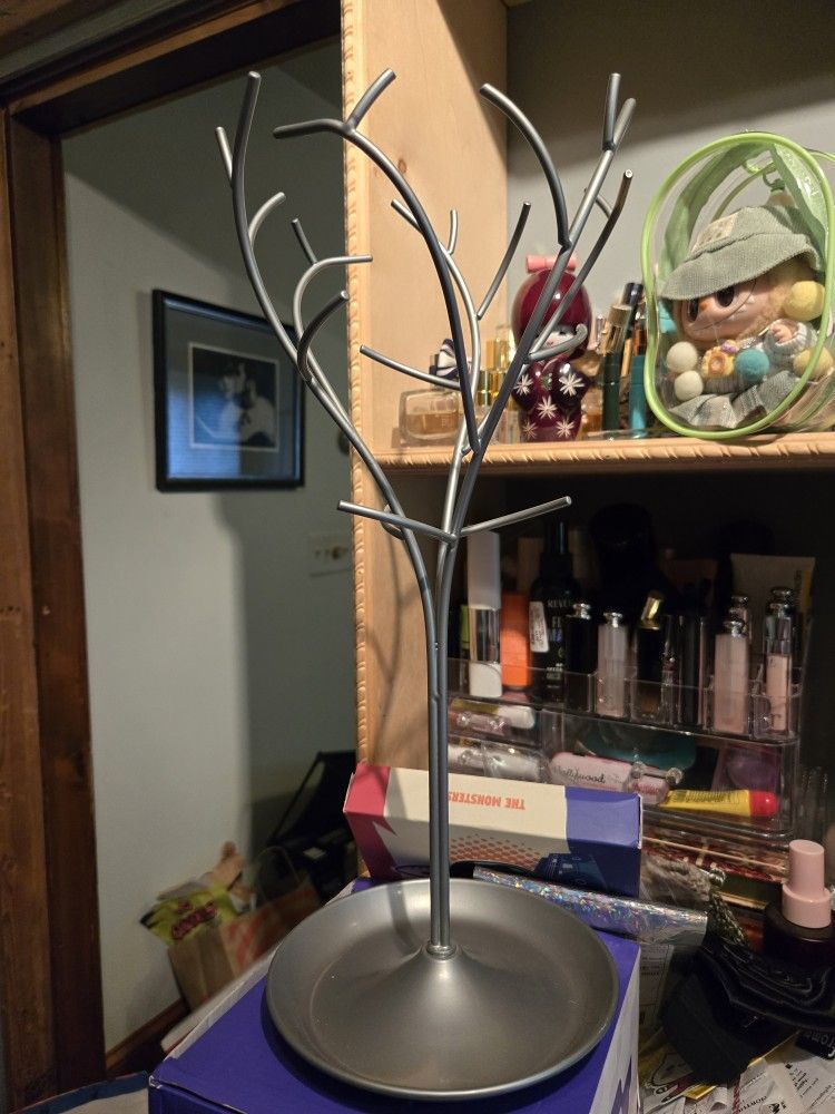 Charm/Jewelry TREE