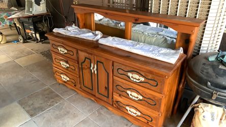 Wood dresser