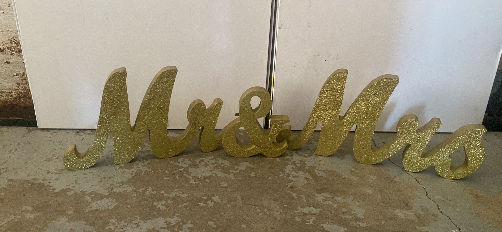 Mr And Mrs Sign