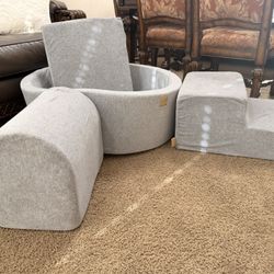 Meow baby 4 Pice Set-only 1 Year Old! Include Pink, Light Pink And White Balls