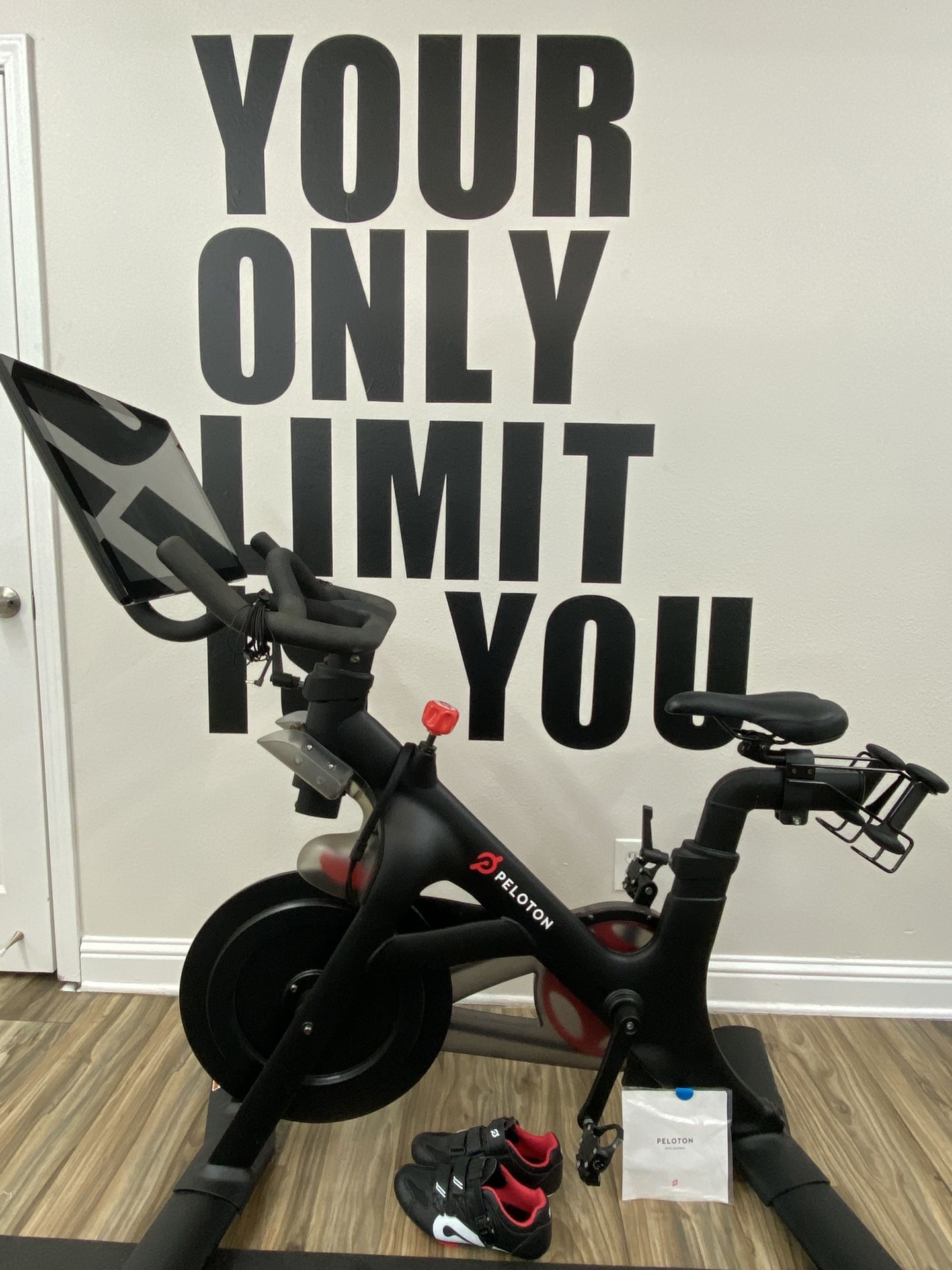 Peloton Gen 2 W/Shoes