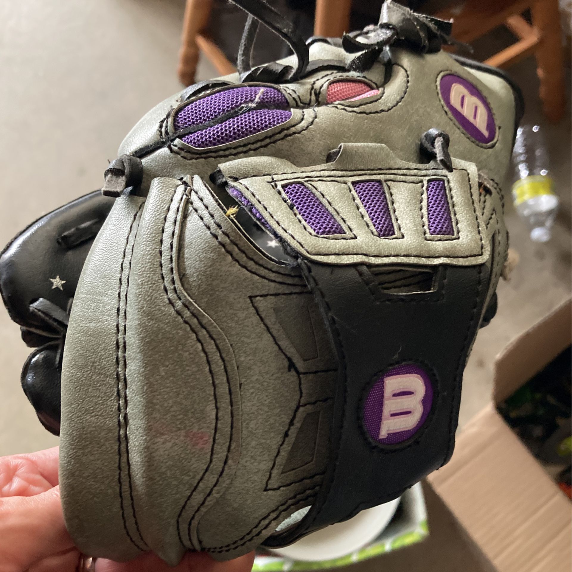 Girls Softball Glove $5