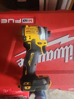Dewalt 20v atomic