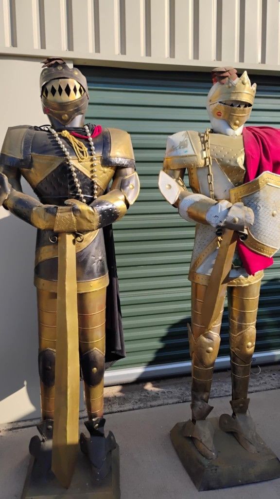 Medieval Armor Medal Statue