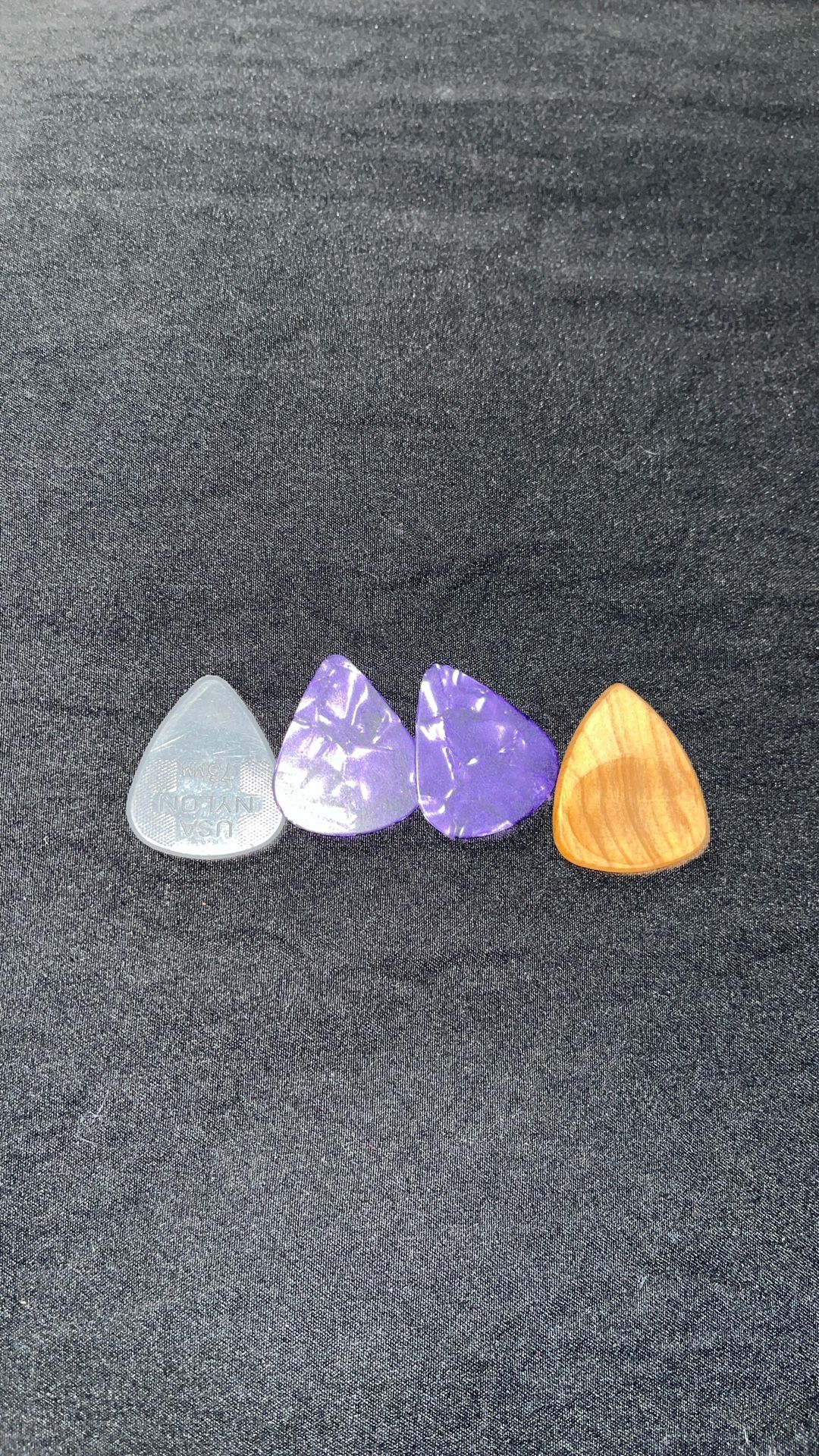 Guitar Pics And Guitar Strings