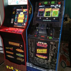2 Arcade Games (Pac Man And Star wars)