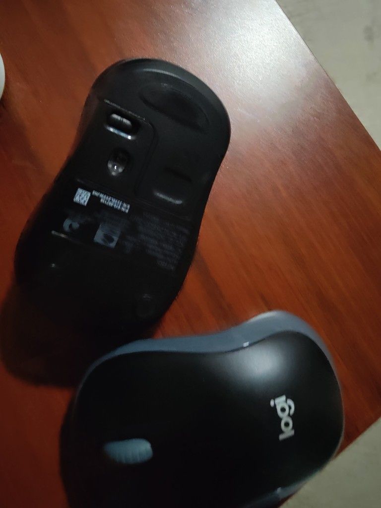 Used - Logitech Silent Wireless Mouse, 2.4 GHz with USB Receiver, 1000 DPI Optical Tracking, Black