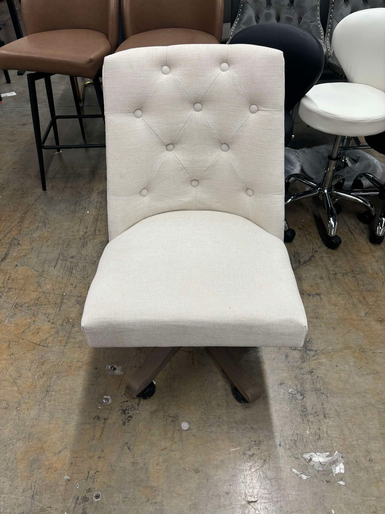 Home Office Chair Upholstered Swivel Desk Chair with Wheels Chenille Fabric Adjustable Height Computer Chair
