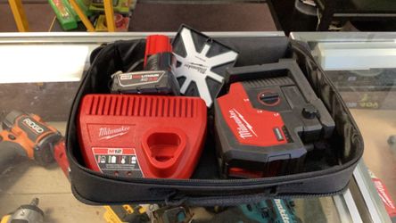 Milwaukee M12 12-Volt Lithium-Ion Cordless Green 125 ft. Cross Line and Plumb Points Laser Level Kit with 3.0 Ah Battery $450