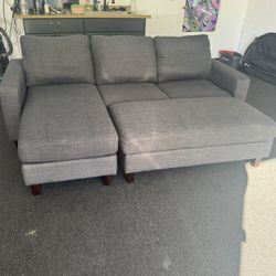 Sectional Couch With Reversible Chaise