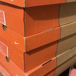 Nike Women’s Shoes 4 1/2