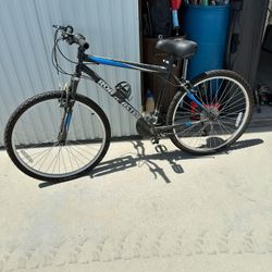 Roadmaster 26" 18 Speed Mountain Bike 