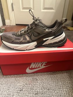 Women’s Nike V2K Run Size 9.5