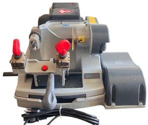 Silca Speed 040 Key Cutting Machine – Locksmith Key Duplicator