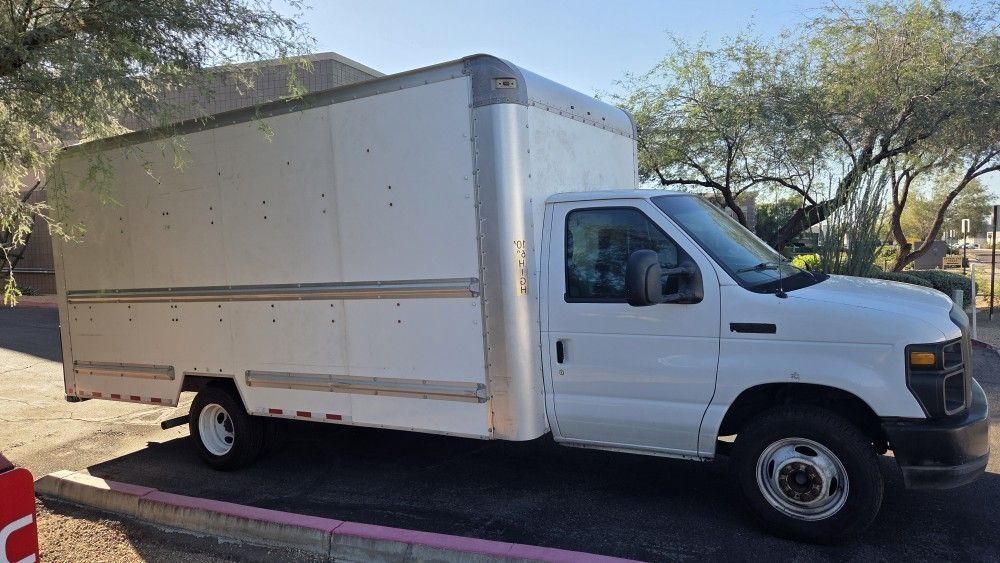 2015 Ford E-350