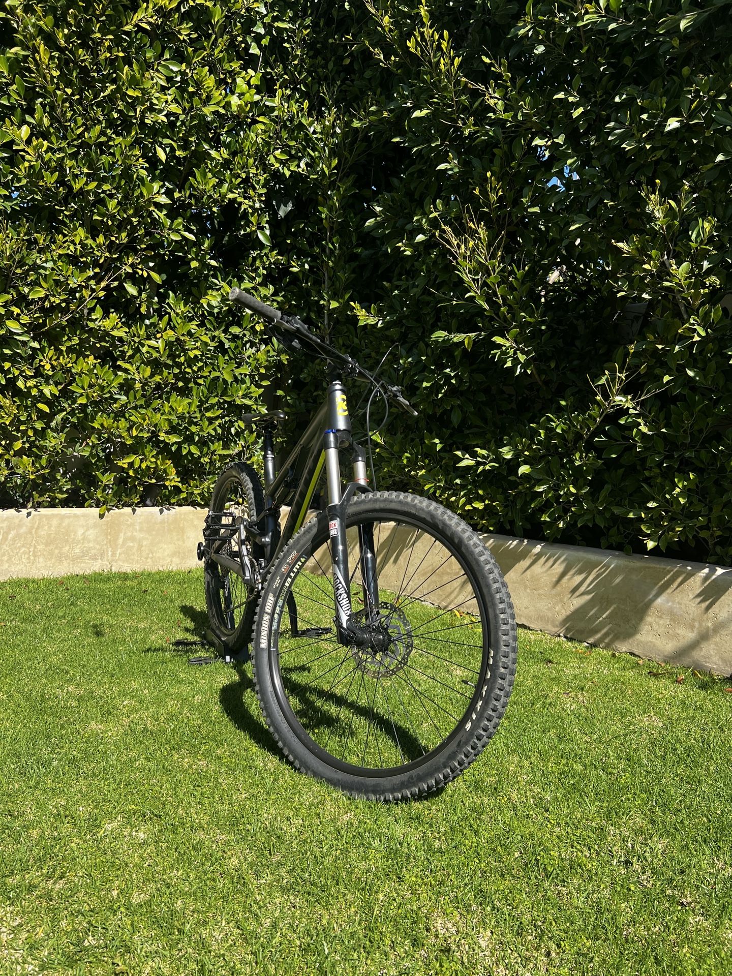 Downhill Mountain Bike