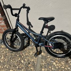 Kids BMX Giant Animator Bike
