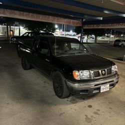 2000 Nissan 