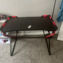 T 40 INCH Gaming Desk with LED Lights, Home Office Gamer Desk, Ergonomic Computer Table with Large Carbon Fiber Desktop