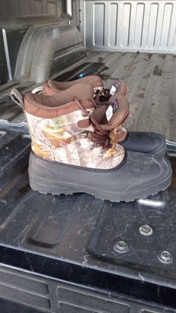 Ozark trail Boots