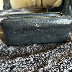 Fossil Brand Leather Wallet.